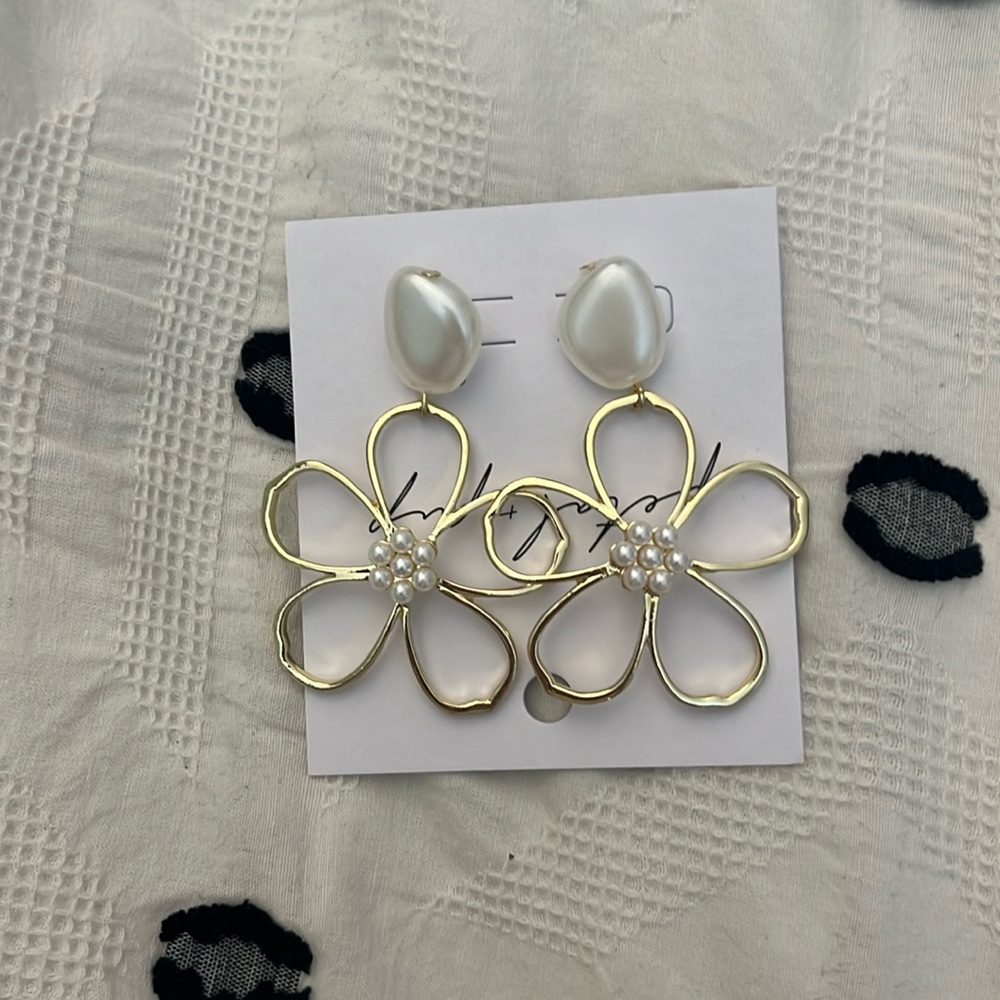 Petal & Pup Flower Earrings